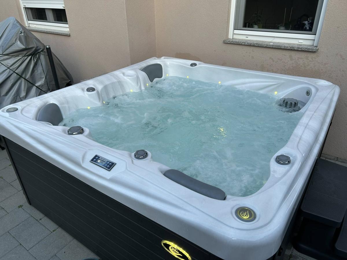 DH Pool