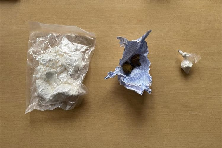 Presretač zaustavio vozača s drogom kod Vodica: Pronađeno preko 200 grama kokaina