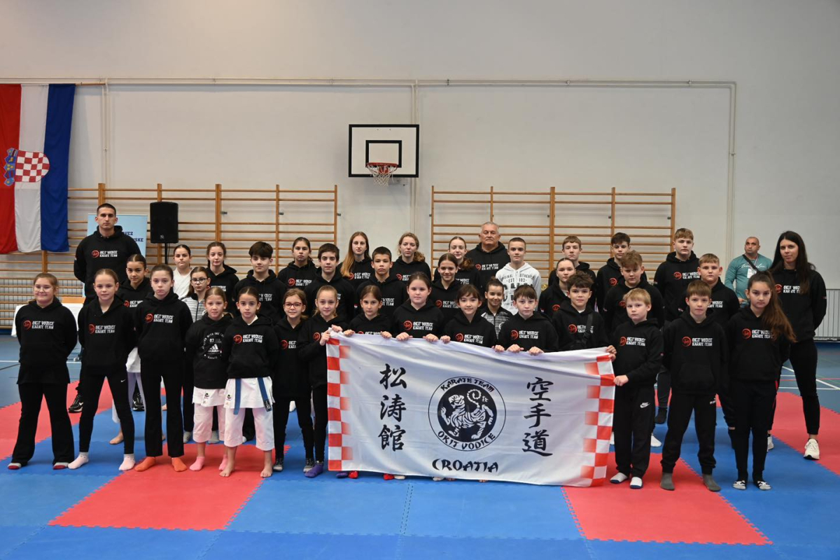 Sjajan uspjeh Okitovaca: 37 medalja na prestižnom turniru u Splitu