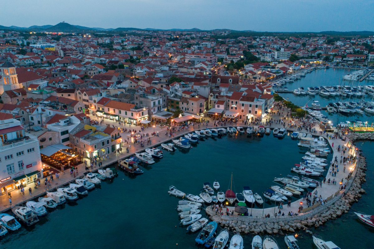 Nova aplikacija Smart City Vodice: Gradske vijesti, računi i obavijesti dostupni na jednom mjestu