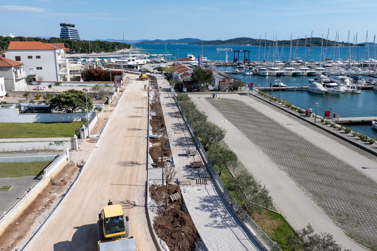 Rekonstrukcija šetnice Artina u završnoj fazi: Vodice dobivaju moderno i zeleno lice