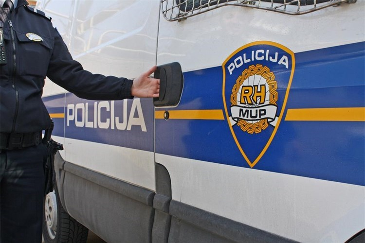 Policija uhitila muškarca zbog pucnjave i nedozvoljenog držanja oružja