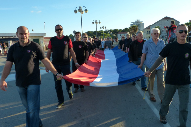 „Srcem protiv čelika“: biciklisti, mimohod branitelja i koncert Hrvatskih ruža u Vodicama 16. rujna