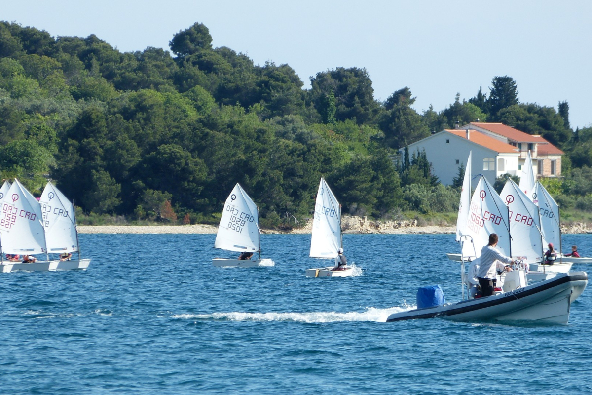 Grad Vodice objavio Javni poziv za predlaganje programa udruga za 2026. godinu