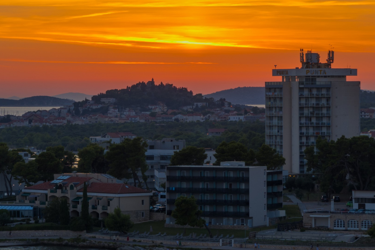 Poziv građanima Vodica na sudjelovanje u anketi o utjecaju turizma na kvalitetu života