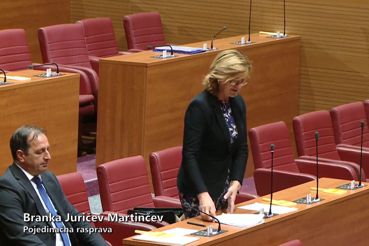 Branka Juričev Martinčev u Saboru: raste kriminal među mladima, a tragedije s pirotehnikom upozoravaju