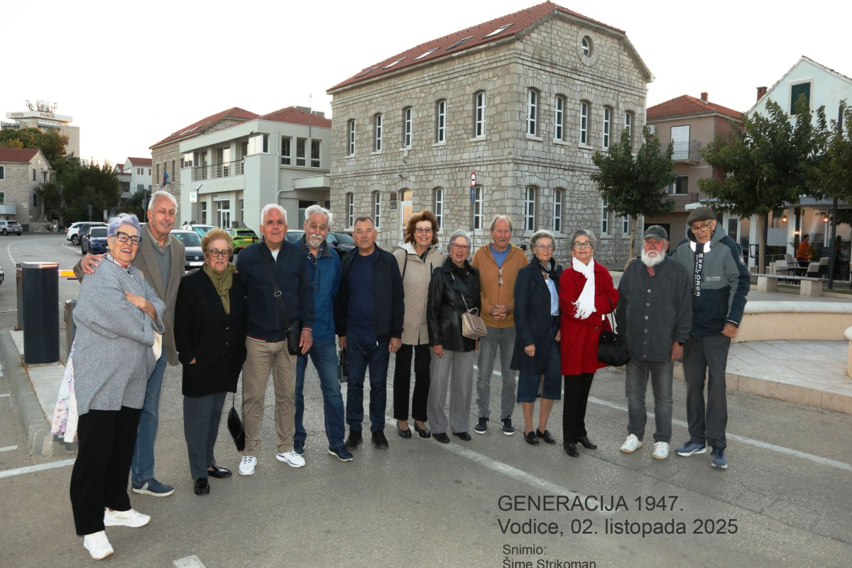 Okupila se generacija 1947.: Strikoman snimio fotografiju, nastavak uz pjesmu i sjećanja