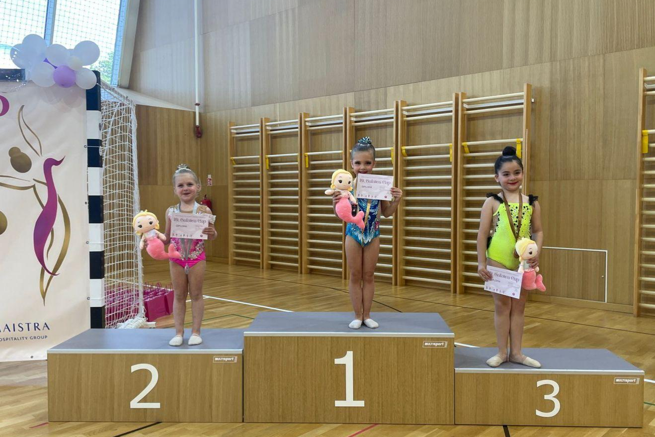 Ivana Tomić iz Vodica ponovno zlatna - uspješan nastup u Vrsaru uoči regionalnog natjecanja