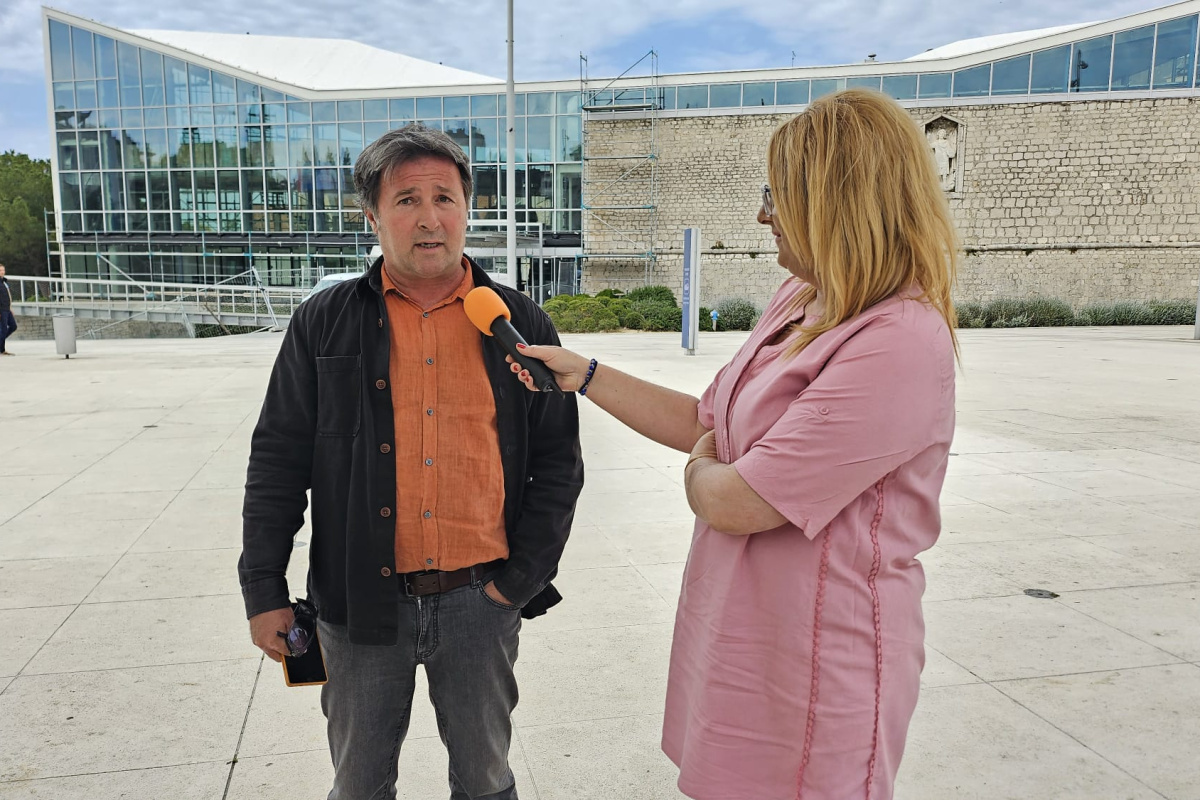 Novi mandat, isti smjer: Dino Karađole u emisiji “Kolure o bisera” o planovima za turizam Šibenika