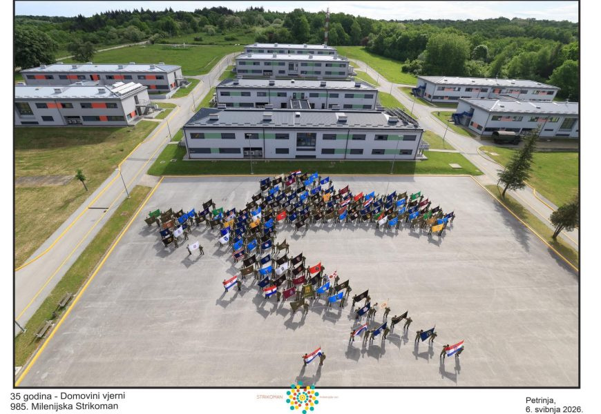 Tigrovi i Gromovi sudjelovali na 985. milenijskoj fotografiji Šime Strikomana u Petrinji
