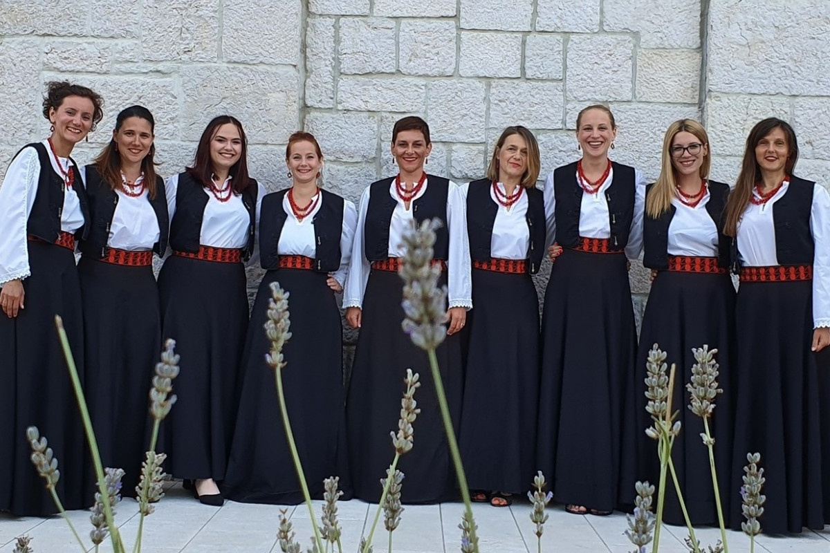 Klapa Oršulice koncertom u Vodicama slavi 25 godina pjesme i zajedništva