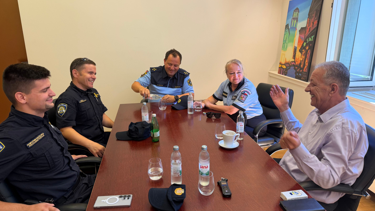 U Vodice stigla međunarodna policijska pojačanja za turističku sezonu
