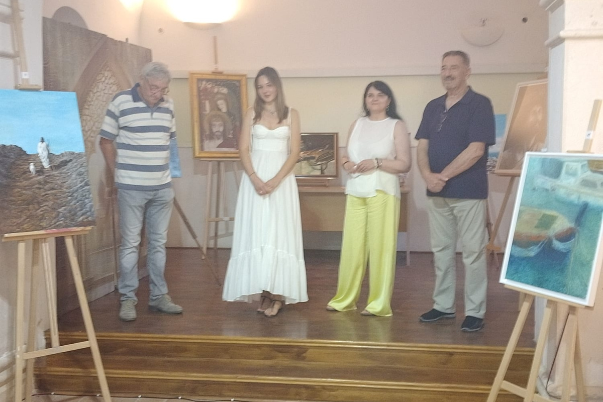 Pogledi koji ostaju: zajednička izložba Dore Soldo i Ante Sladića otvorena u Tribunju