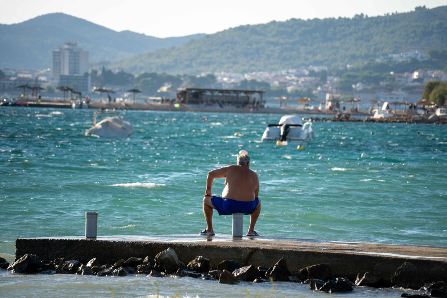 Žive li Vodice samo dva mjeseca godišnje?