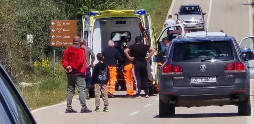 Biciklist ozlijeđen u prometnoj nesreći kod Okita – savjetuje se oprez zbog sve većeg broja biciklista na cestama