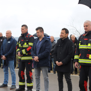 9650e38e-a38a-4e96-8577-0842e1422bdd