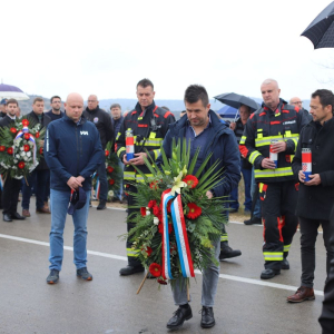 cb1b1e63-d0a5-4b94-9bd1-59c9de0b7af3