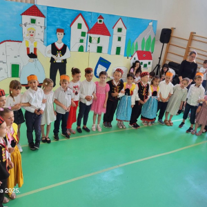 IMG-7db358b1d6dd7b672c38a20a664d18f5-V Custom