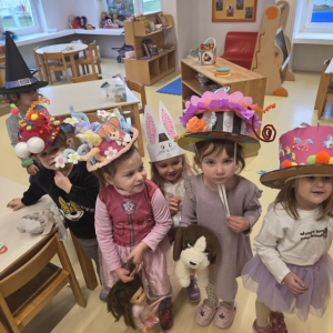 IMG-b90dcc56dd8a17ba5618f2f22a97f9f7-V Custom